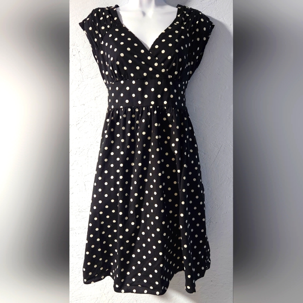 Vintage 1980s Jody Black & White Polkadot Cap Sleeve Dress - Women's 9/10